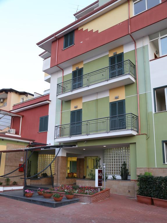 Hotel Resort Il Panfilo Lago Patria Exterior photo